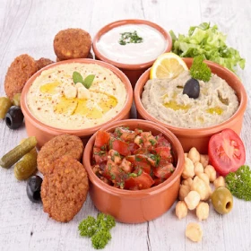 الأغذية والمعلبات